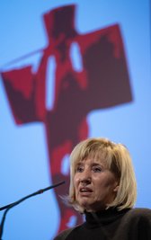 Mutige Stimme gegen den DDR-Geschichtsrevisionismus: Ines Geipel nach der Verleihung des mit 10.000 Euro dotierten Erich-Loest-Preises 2023 am Freitag in Leipzig. In ihren Werken geht es vor allem um die Aufarbeitung der Wirkungsgeschichte der NS- sowie der DDR-Diktatur.  