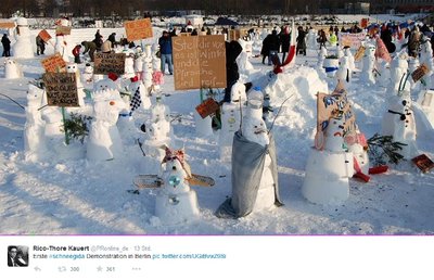 "Erste #schneegida Demonstration in Berlin" - Tweet von Rico-Thore Kauert.