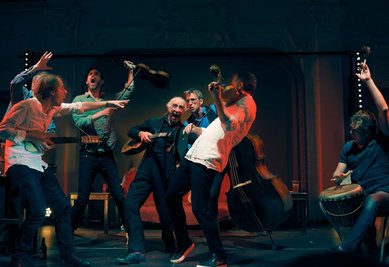 Die norwegischen Barokksolistene sind am 4. September ab 19 Uhr zu "The Alehouse Sessions" auf dem Freiberger Schloßplatz zu erleben. Barock und Bier: englische Tavernenmusik des 17. Jahrhunderts erklingt. 