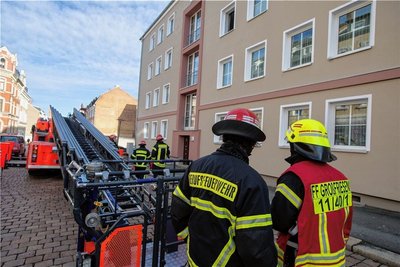 Polizei und Berufsfeuerwehr mussten am Montagvormittag in den Plauener Süden ausrücken. 
