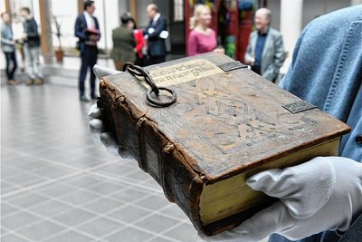 Bis zu 400 Jahre alt sind die Bücher der Andreas-Möller-Bibliothek. 