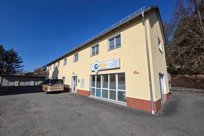 Der Werbemarkt Röh ist an die Straße Untere Reuth 13A umgezogen.