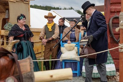 Das Siedlercamp bei Geyer - ein Vorläufer der geplanten Westernstadt "Old Miners Creek" - öffnet am Wochenende für ein Kindersommerfest. Das Bild entstand bei einer Veranstaltung zu Pfingsten. 