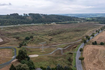 In Oberlosa, entlang der Autobahn 72, sollen sich nach Plänen der Stadt neue Industriebetriebe ansiedeln können.