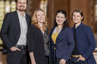 Gestalten einen Liederabend: (v. l.) Jakob Hoffmann, Maria Rüssel, Zsófia Szabó und Richard Glöckner.