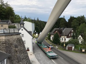 Im Juli führte der Windkrafttransport ebenfalls durch Kalkwerk (Archivfoto).