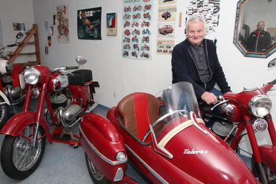 Gerd Schicker hat ein Jawa-Gespann Zuhause stehen.