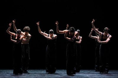 „Devil’s Kitchen“ mit dem Bayerischen Junior Ballett München.