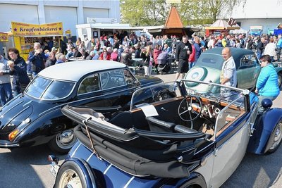 Spätestens zum traditionellen Oldtimertreffen am 1. Mai 2023 will der Verein wieder Gäste begrüßen, hier eine Aufnahme von diesem Jahr. 