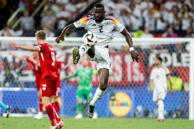Antonio Rüdiger zeigte eine eines Abwehrchef würdige Leistung. Er gewann Zweikämpfe, blieb fehlerlos - bis kurz vor Ende der Verlängerung. Dann verschätzte er sich und Spanien traf zum 2:1. Note: 3,0.
