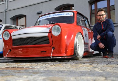 Hat den schnellsten Trabant mitgebracht: Ronny Urland (38) aus Herrnhut. Sein Honda hat einen Motor mit 280 PS unter der Haube.