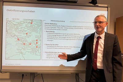 Ralf Reineke, Chef der Infrastruktursparte der Erzgebirgsbahn, präsentierte kürzlich die Ausbauvorhaben seines Unternehmens.