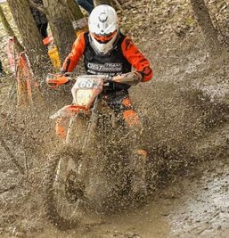Der Zwönitzer Kenny Riedel vom KTM-Team Sturm geht am Wochenende wieder in die Vollen. 
