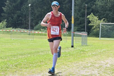 Remo Barthel vom SV Vorwärts Zwickau hat bei den Männern die Gesamtwertung über zehn Kilometer gewonnen.