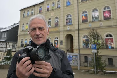 Die Fotos hinter den Türchen des Zwönitzer Adventskalenders stammen vom Zwönitzer Fotografen Klaus Jedlicka.