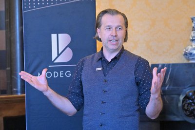 Alexander Fuchs ist Koordinator der Industrie- und Gewerbevereinigung. Er freut sich auf viele Gäste.