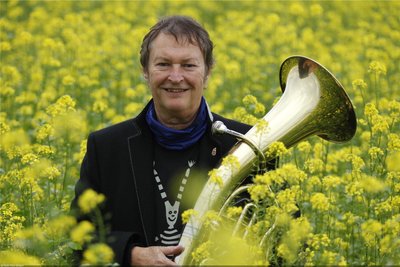 Hans Jürgen Buchner und seine Band Haindling gastieren am Freitag im Naturtheater Bad Elster.