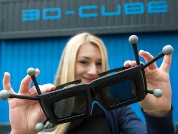 Die TU Chemnitz hat einen mobilen 3D-Projektionscontainer entwickelt.