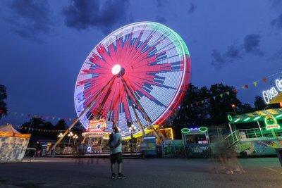 Einen großen Rummel mit Riesenrad soll es zum Tag der Sachsen im September 2023 auch in Aue geben.