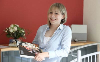 Bundesweit kennt sich keine Anfängerin mit der Japanischen Sprache besser aus als sie: Laura Szalek, Schülerin aus Schönfels.