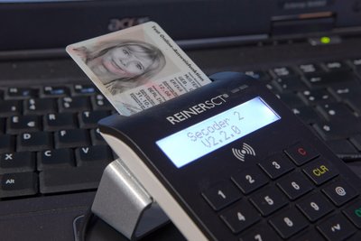 Bisher brauchte man für digitale Verwaltungsdienstleistungen ein spezielles Lesegerät, mittlerweile reicht ein NFT-fähiges Handy.