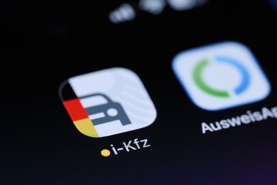 Ebenfalls benötigt wird die Ausweis-App, derzeit ist die Version 2 gültig.