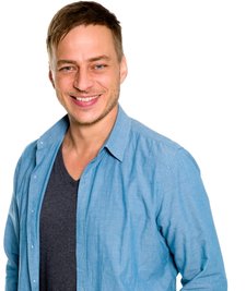 Arbeitet mit den Großen der Branche zusammen, gibt sich aber bescheiden: Schauspieler Tom Wlaschiha.