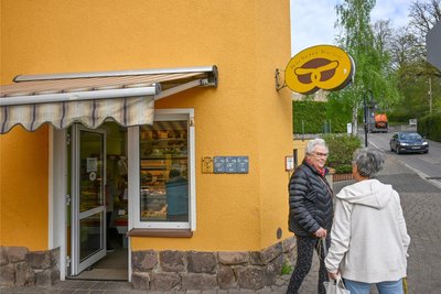 Blick auf die Bäckerei-Filiale der Bäckerei Kießig in Taura. In dieser Woche wurde sie geschlossen. Kunden bedauern dies.
