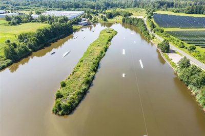 Auf der Rossauer Wasserskianlage ist zum zweiten Mal die offene Sachsenmeisterschaft ausgetragen worden.