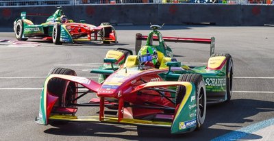 Lucas di Grassi (vorn) holte sich am Wochenende den Titel in der Formel E. Sein Team wird nun von Audi übernommen.