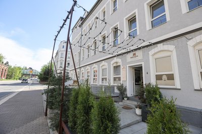 Der Bearnard Family Place befindet sich an der Lützowstraße.