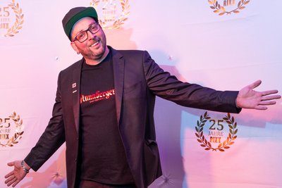 Für DJ Rixx von Stereoact hat der Frauentag eine besondere Bedeutung. Ein Loblied singt er auf seine Mutter.