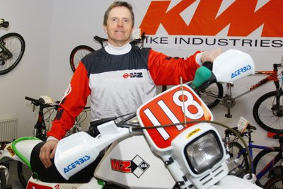 Harald Sturm mit seiner 250er Werks-MZ, Baujahr 1987.