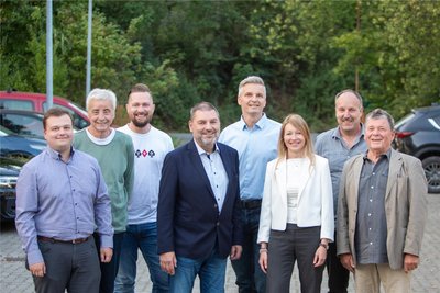 Der neue Jößnitzer Ortschaftsrat: Anton Schmidt, Albrecht Söllner, Christoph Stengel (Stellvertretender Ortsvorsteher), Michael Findeisen, Christian Kellner (Ortsvorsteher), Stefanie Stenzel, Sven Opitz und Georg Schatzberg (von links).