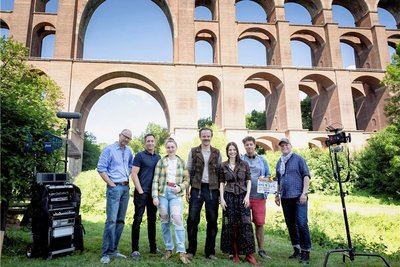 Drehbuchautor Marc Terjung, Produzent Jakob Krebs, Autorin Hille Norden, Schauspieler Robert Besta und Kollegin Julia Hartmann, Regisseur Sven Fehrensen und Kameramann Clemens Messow.