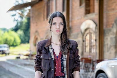 Julia Hartmann spielt in der neuen Serie fürs ZDF eine Anwältin.