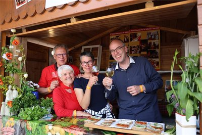 Am Stand der Kirchgemeinde Thum gab es neben gutem Wein auch die Dreiklang-Schnitte mit selbst gemachtem Aufstrich.