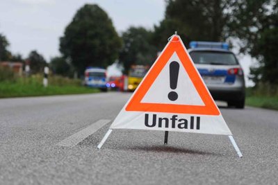 Ein Unfall in Stollberg endete mit einem Sachschaden von etwa 100.000 Euro.