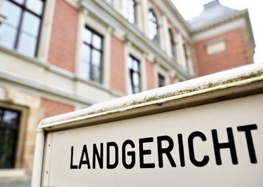 Vor der zweiten Strafkammer des Landgerichtes in Zwickau hat am Freitagvormittag der Prozess gegen die 38-Jährige begonnen. 