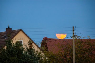 Aufgrund einer geringeren Entfernung zur Erde wirkte der Mond größer und heller als sonst.