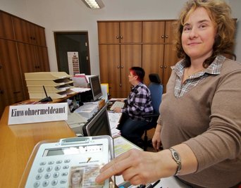 Andrea Kücker vom Einwohnermeldeamt