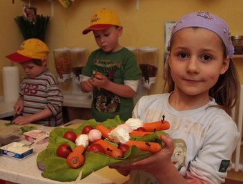 Kinder in der Kita "Villa Zwergenland"