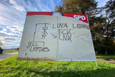 Sven Liebichs hetzerische Demonstration vorm Chemnitzer Frauengefängnis war nicht der einzige Gewaltaufruf der rechtsextremen Szene gegen die inhaftierte Linksextremistin Lina E.. In Sachsen-Anhalt wurden zur Bundestagswahl Plakate mit ähnlichen Motiven überklebt.