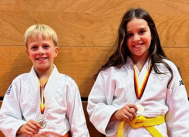 Für Julius Heinze und Jenny Sachs vom JC Dynamo Oelsnitz lief es beim Turnier in Leipzig gut. Beide holten Bronze.