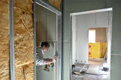 Das künftige Schlachthaus in Königshain nimmt Formen an. Es soll Ende März fertig sein und dann den Betrieb aufnehmen.
