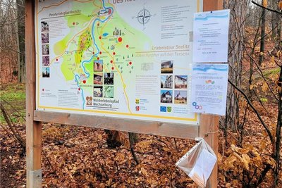 Rund um den Rochlitzer Berg gibt es viel zu entdecken. Entlang der Wanderwege waren am Ostersamstag zehn Rätsel versteckt. 