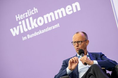 Bundeskanzler Friedrich Merz (CDU) dringt auf eine Neuausrichtung der Sozialpolitik.