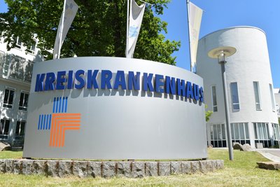 Der Landkreis hat den Managementvertrag mit den Sana-Kliniken für das Kreiskrankenhaus Freiberg (Bild) gekündigt.