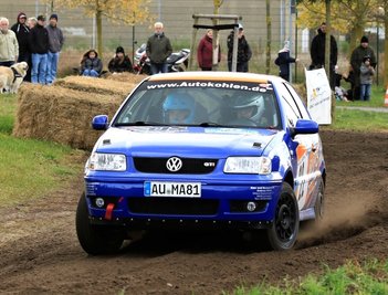 Andreas Schramm und Marcel Eichenauer vom MC Grünhain sicherten sich bei der Havelland-Rallye im VW Polo den Klassensieg. Das brachte dem Piloten auch wertvolle Meisterschaftspunkte ein.