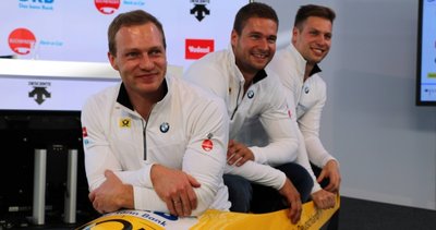 Drei Männer, ein Ziel - Olympiamedaillen in Korea: Francesco Friedrich, Johannes Lochner und Nico Walther (von links).